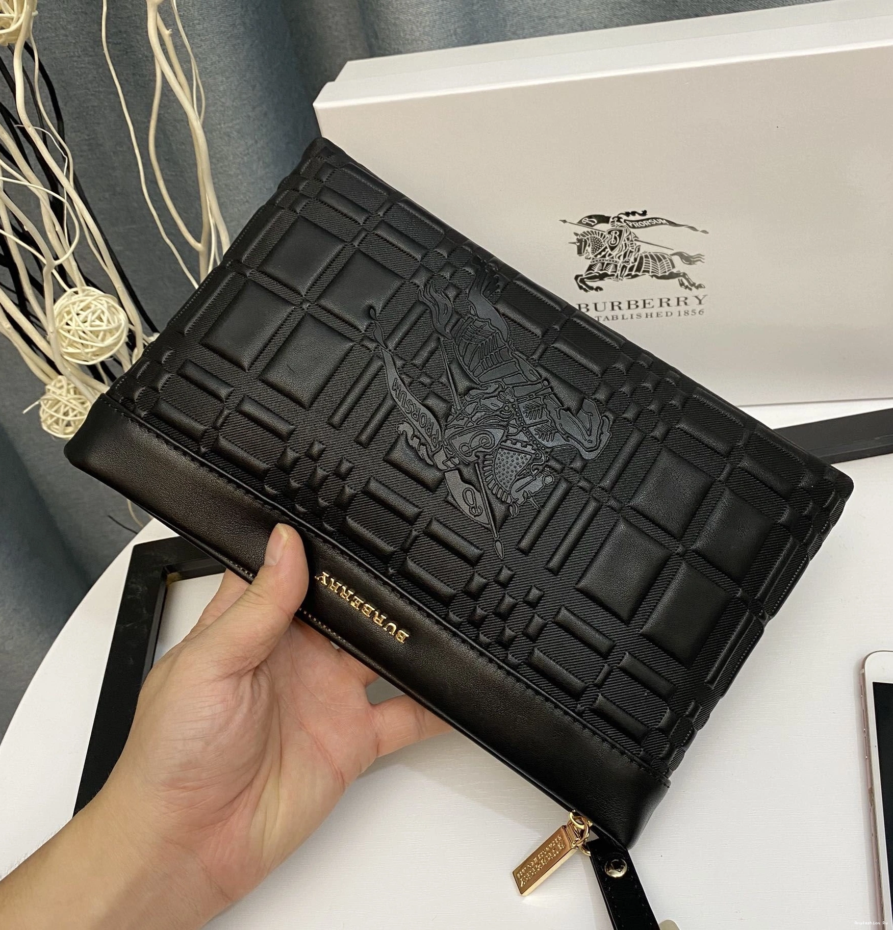 Bags 93304 Mens Sleek Burberry Clutch 0816
